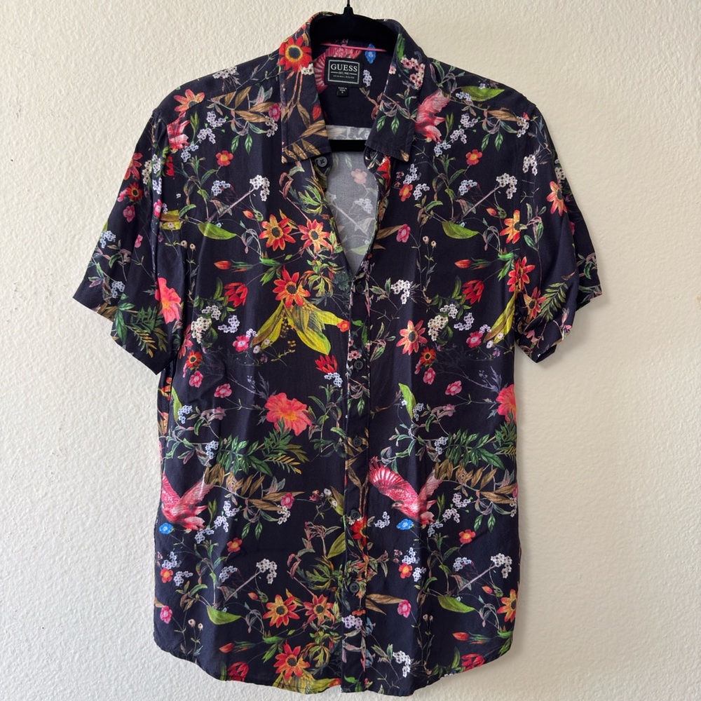 Guess Black Floral Hawaiian Shirt Mens Small Viscose